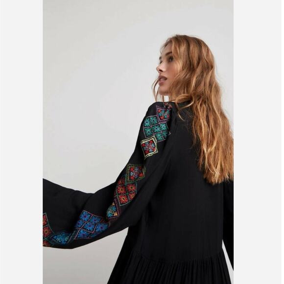 Desigual Calendula Balloon Sleeve V-Neck Tiered Mini Dress in Black Size S NWT - Picture 2 of 16